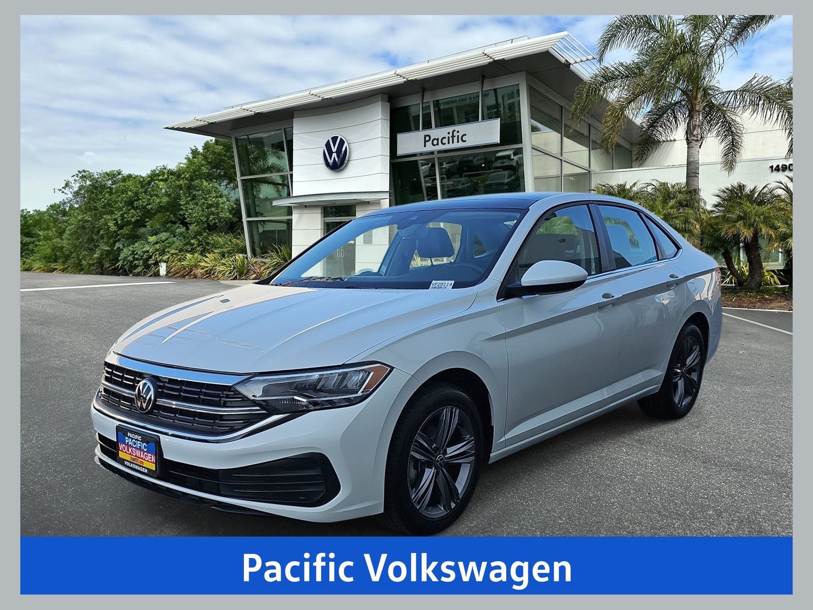Opal White Pearl 2023 Volkswagen Jetta Sedan Front-Wheel Drive 8-Speed Automatic