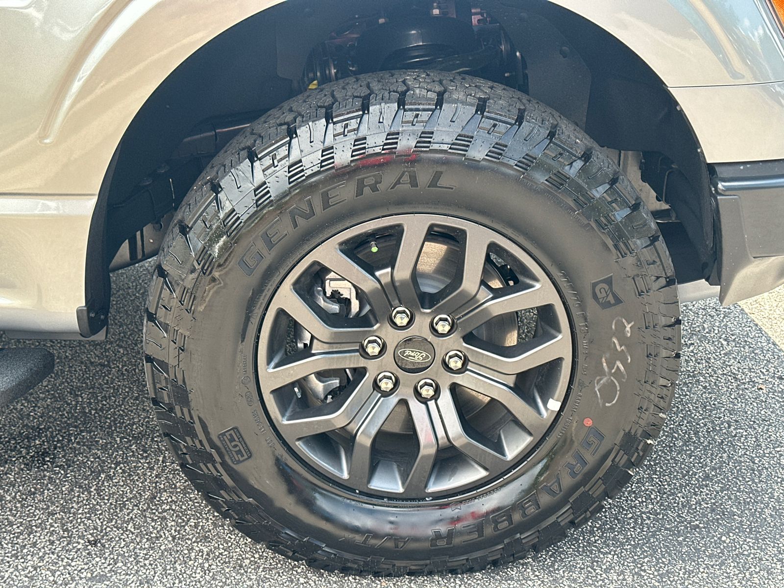 New 2026 Iconic Silver Metallic Ford Tremor® image 14