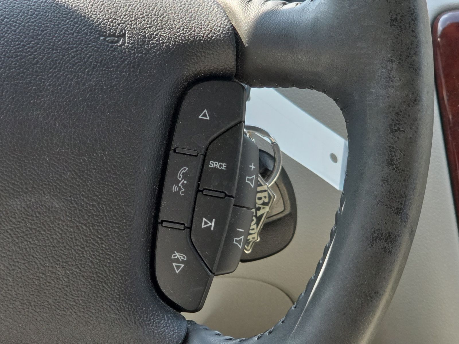 Used 2009 Gray Chevrolet LT image 24