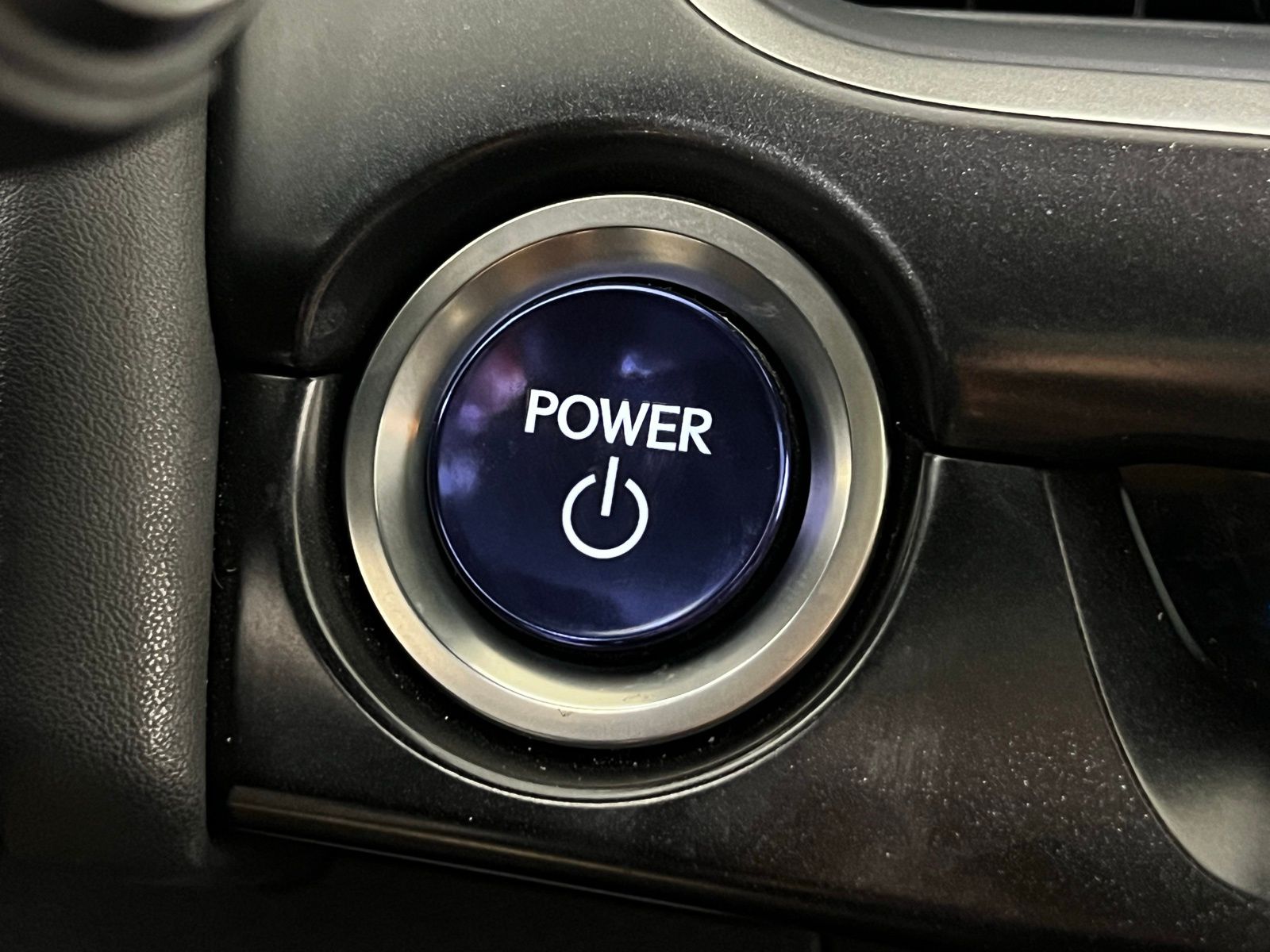 Thumbnail: 2021 Lexus UX - 21