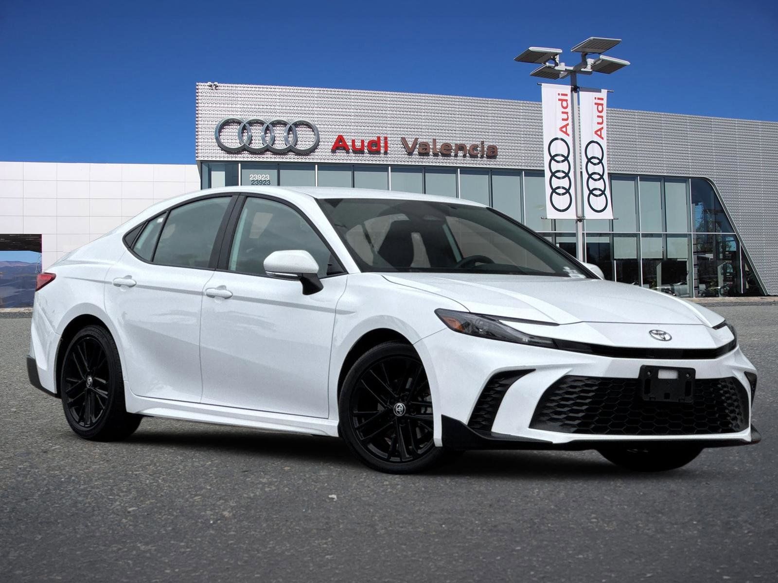 View vehicle photo 2