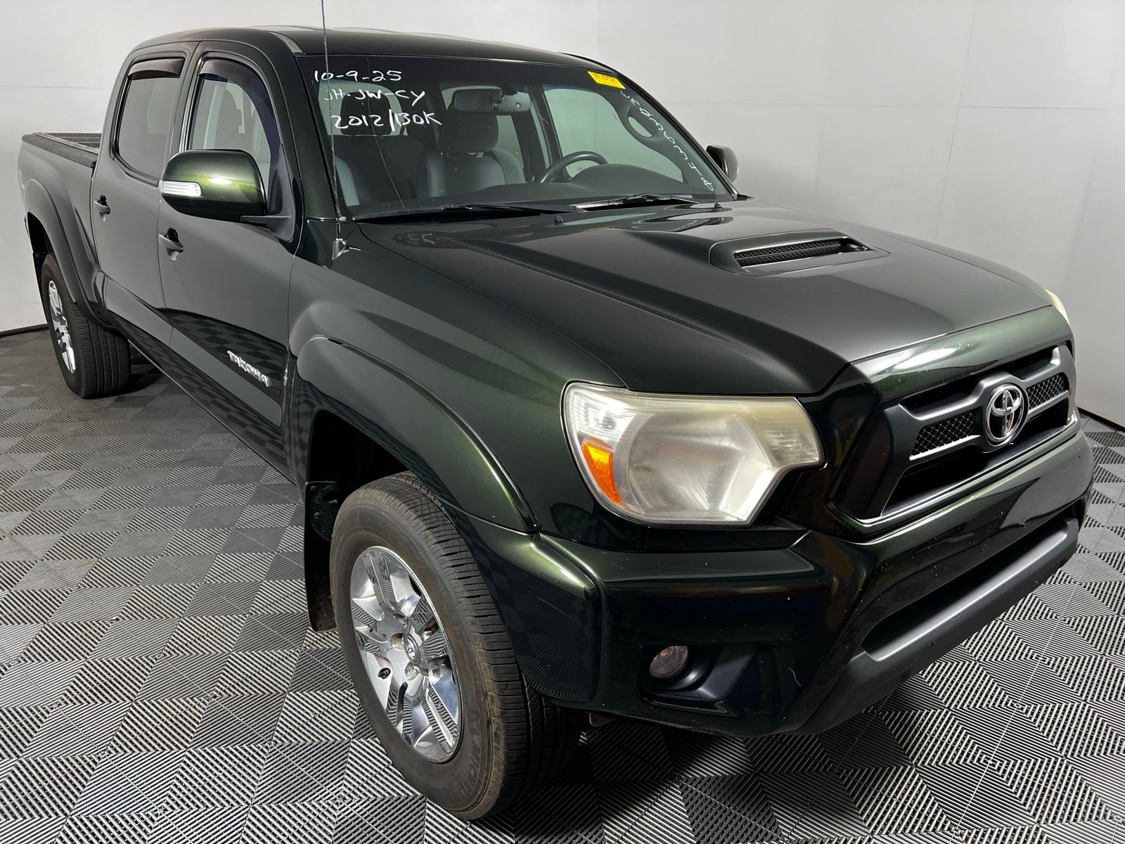 Thumbnail: 2012 Toyota Tacoma - 3