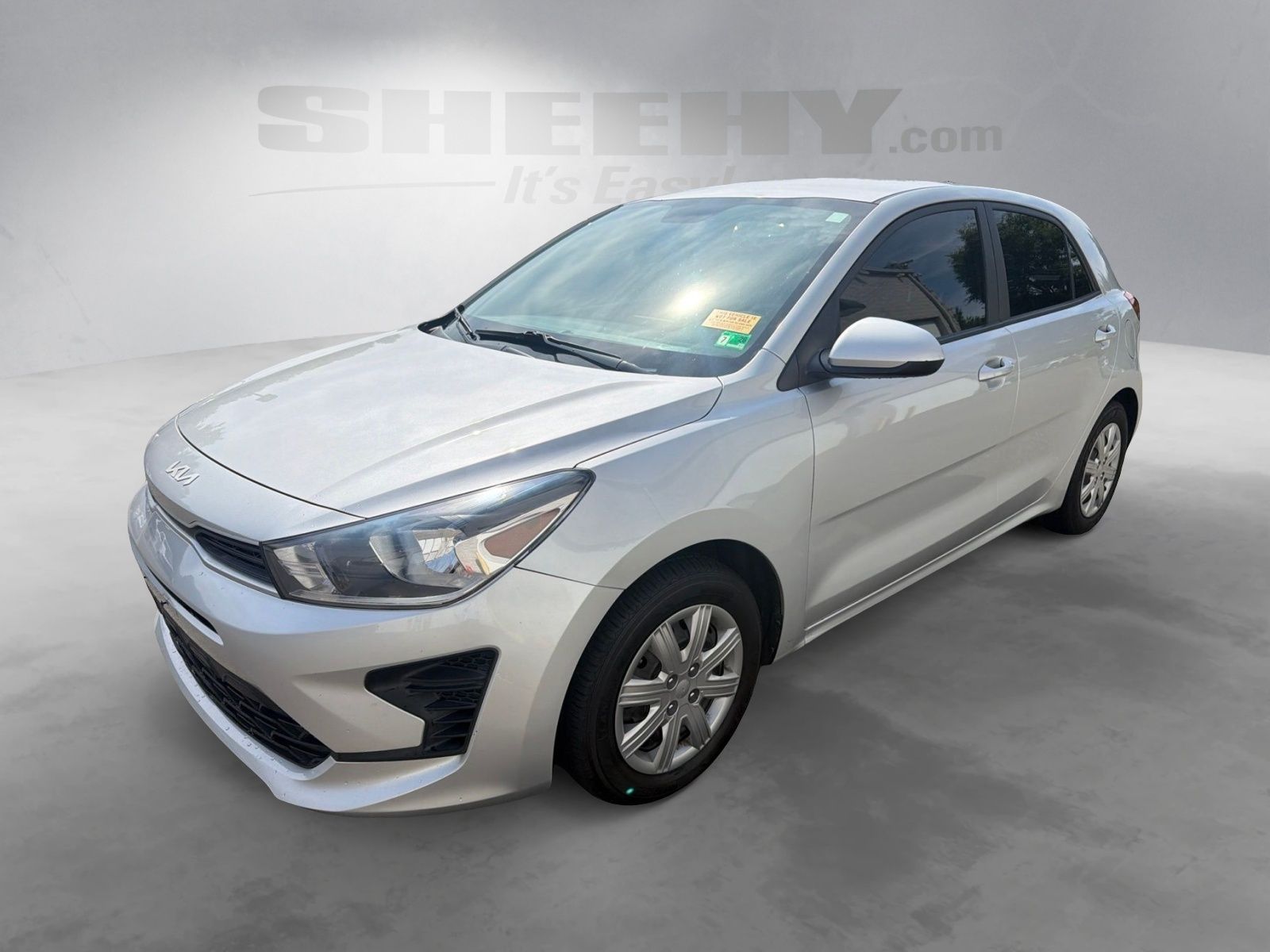 Used 2022 Silky Silver Kia S image 16