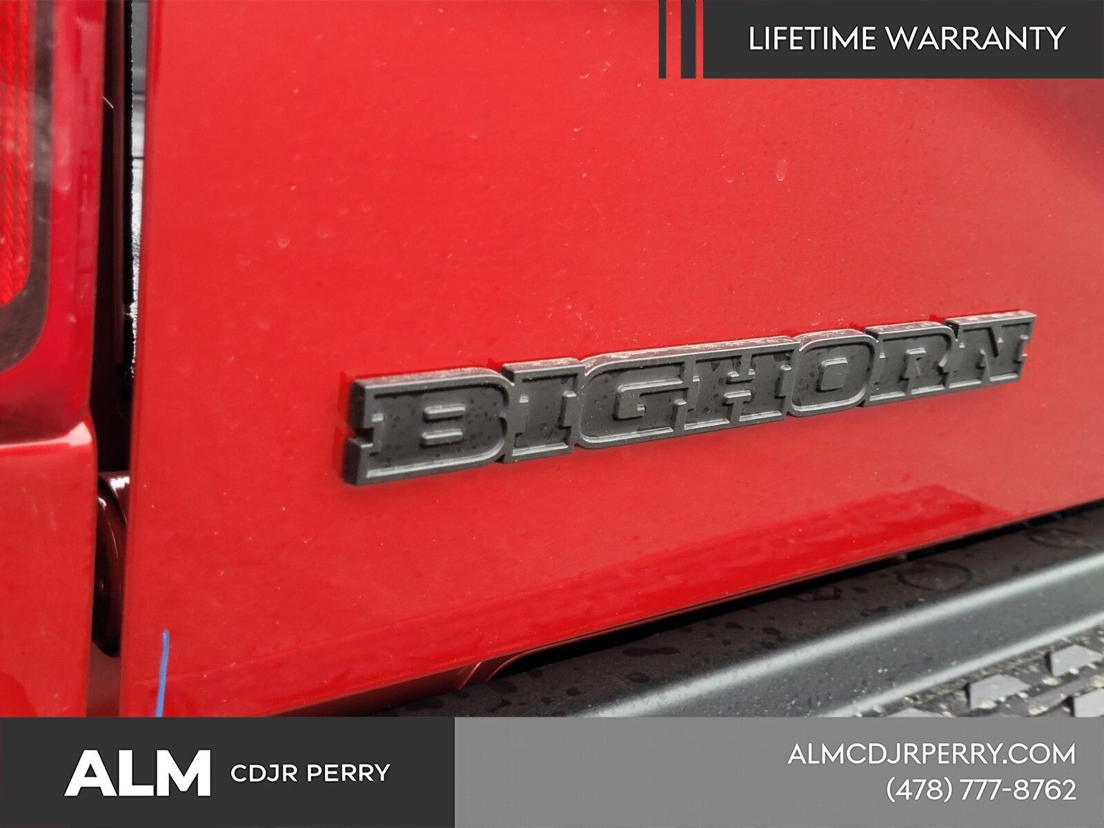New 2026 Molten Red Pearl-Coat Exterior Paint RAM Big Horn image 13