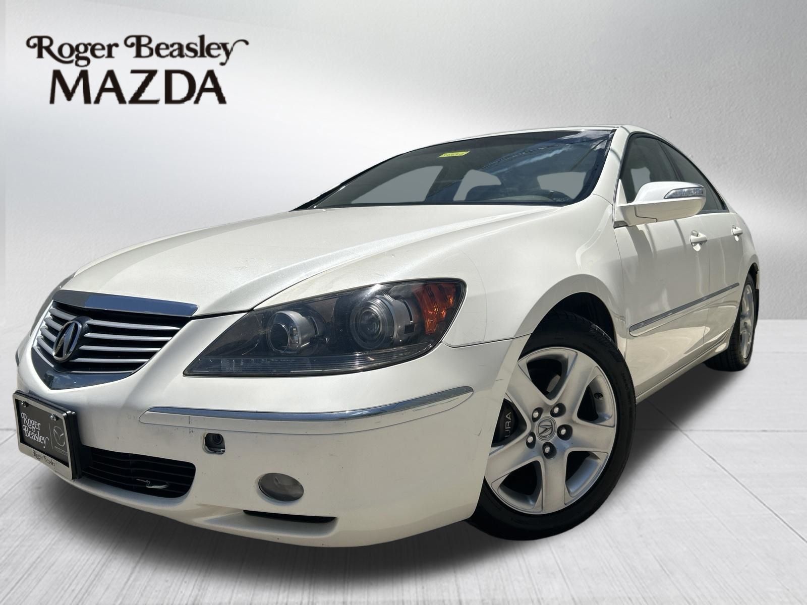 White 2005 Acura RL Sedan All-Wheel Drive 5-Speed Automatic Overdrive