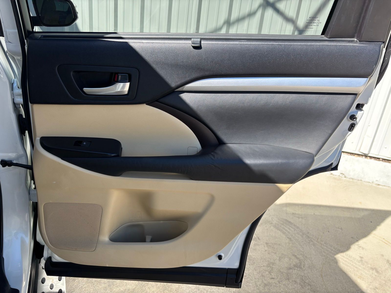 Used Car 2015 Toyota Highlander  Xle V6 For Sale Under $20,000 In Austin, Texas