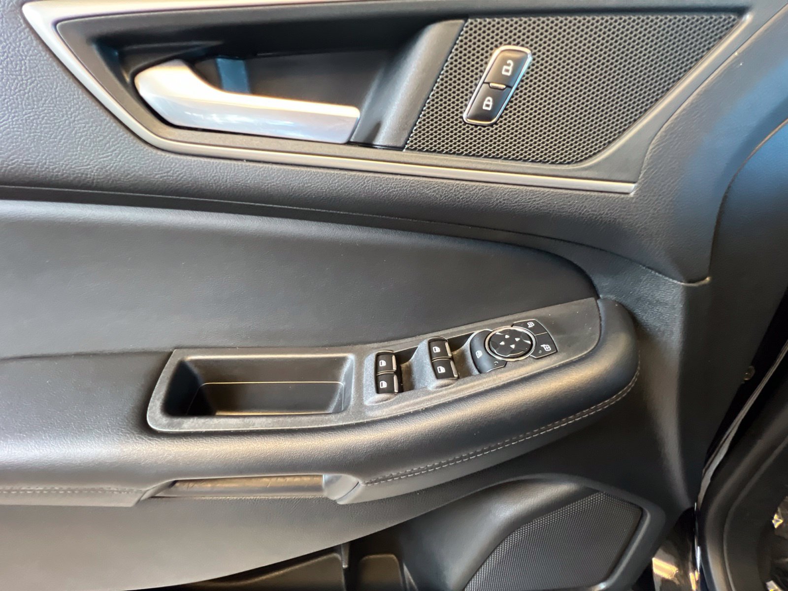 Certified Used 2024 Agate Black Metallic Ford SEL image 28