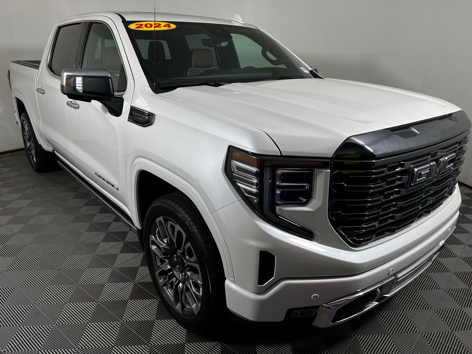 2024 GMC Sierra 1500 Denali Ultimate 3