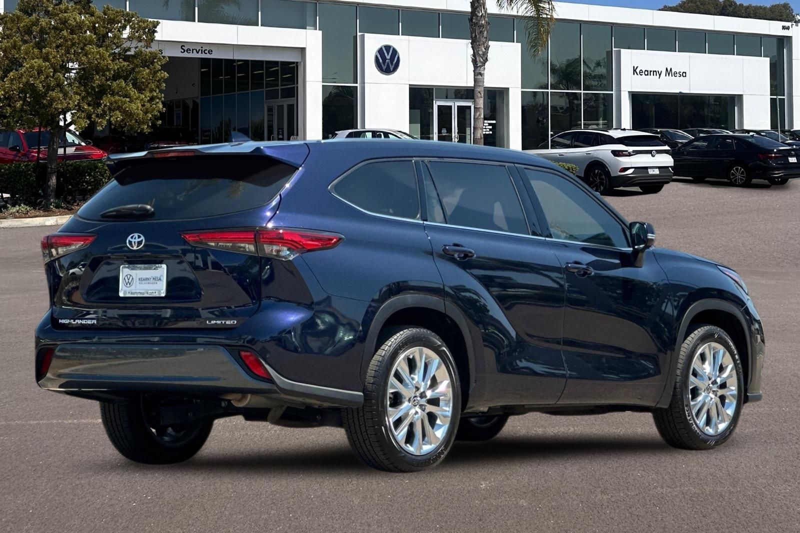 View vehicle photo 4