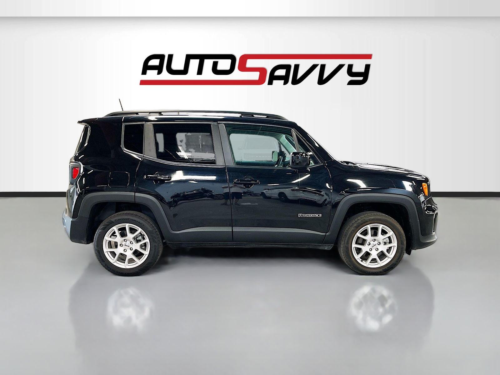 Used 2021 Black Jeep Latitude image 8