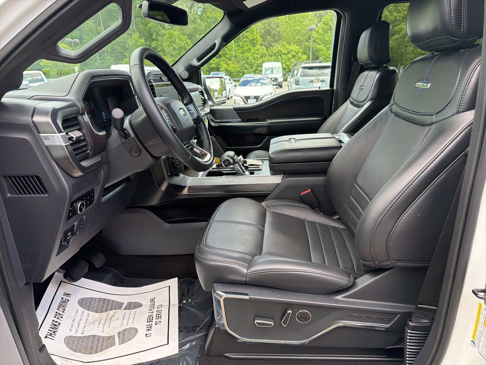 Used 2025 Star White Ford Platinum image 9