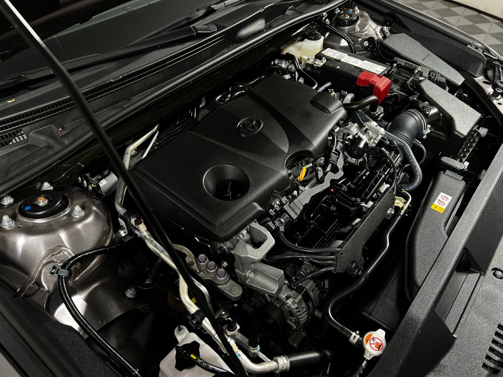 2024 Toyota Camry SE 10