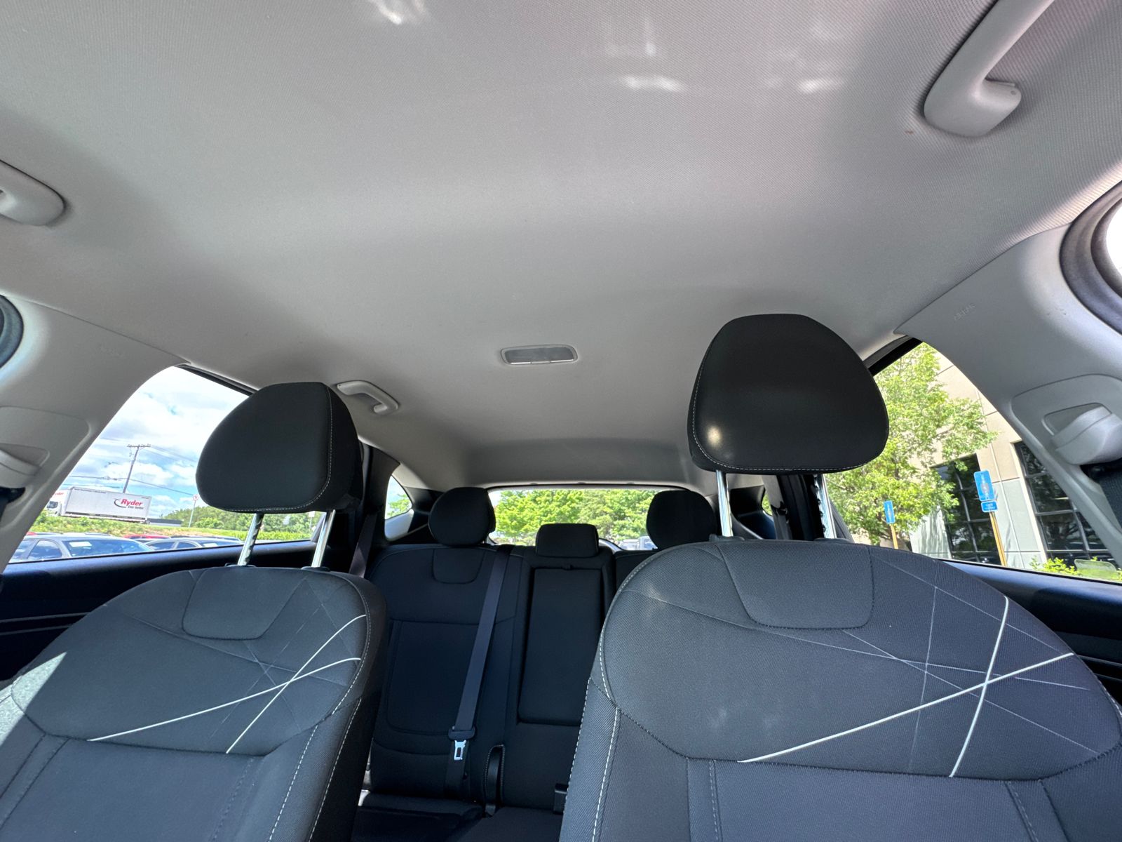 Used 2022 Gray Hyundai SEL image 31