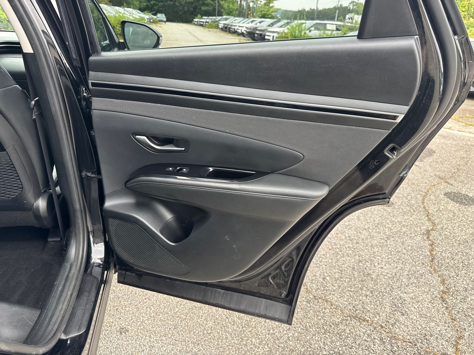 Used 2022 Black Hyundai Limited image 16
