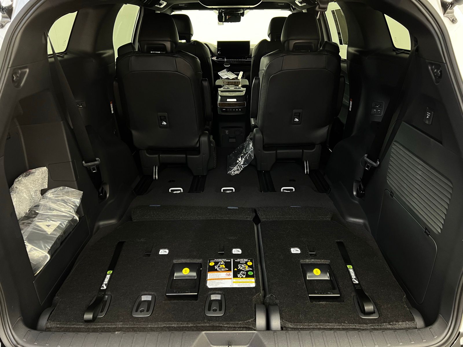 Thumbnail: 2025 Toyota Sienna - 28