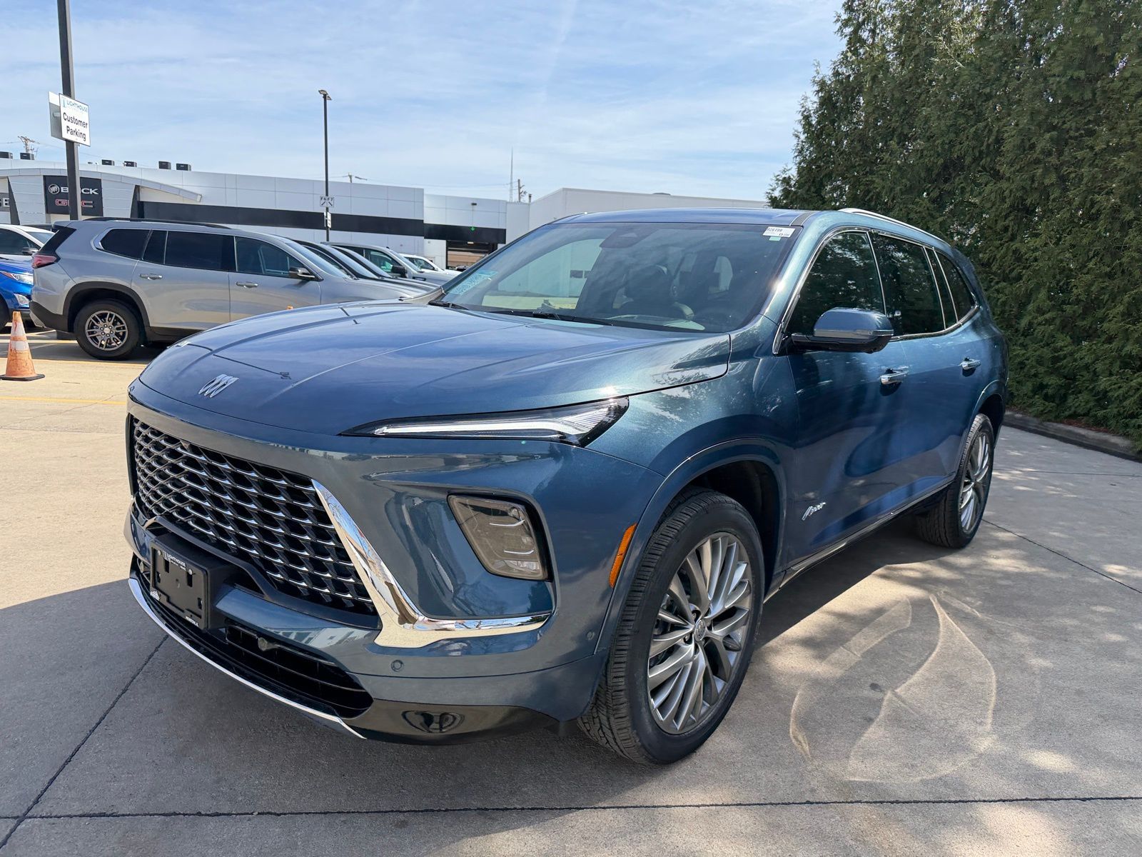 View vehicle photo 7