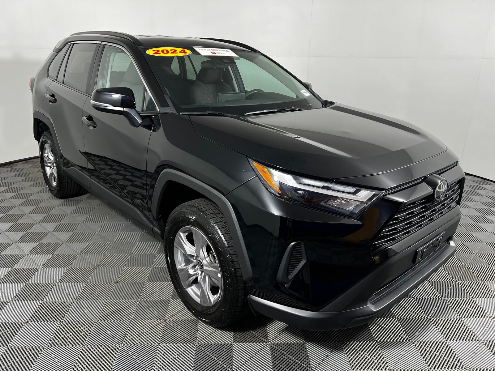 Thumbnail: 2024 Toyota RAV4 - 3