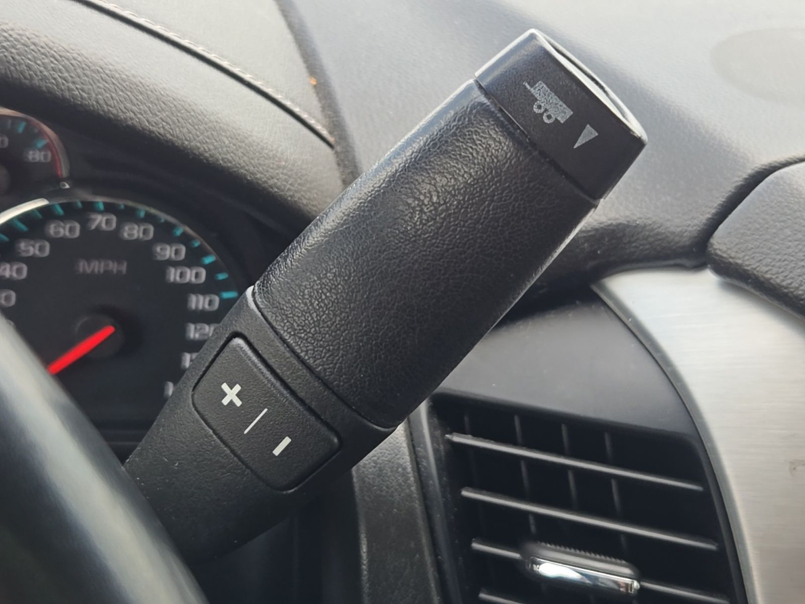 Used 2020 Black GMC SLT image 45