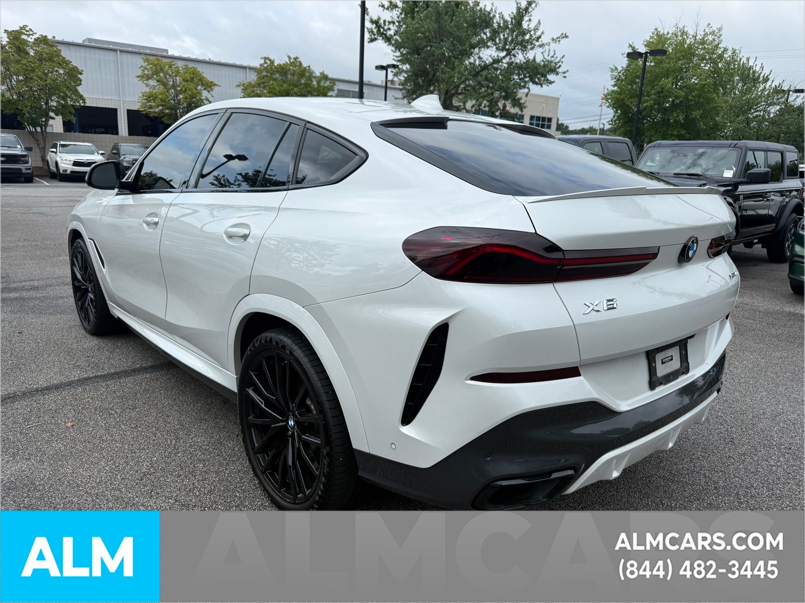 Used 2022 Mineral White Metallic BMW xDrive40i image 10