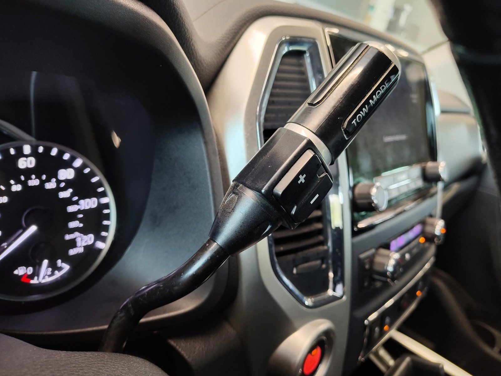 Used Car 2020 Nissan Titan  Sv For Sale Under $30,000 In San Antonio, Texas