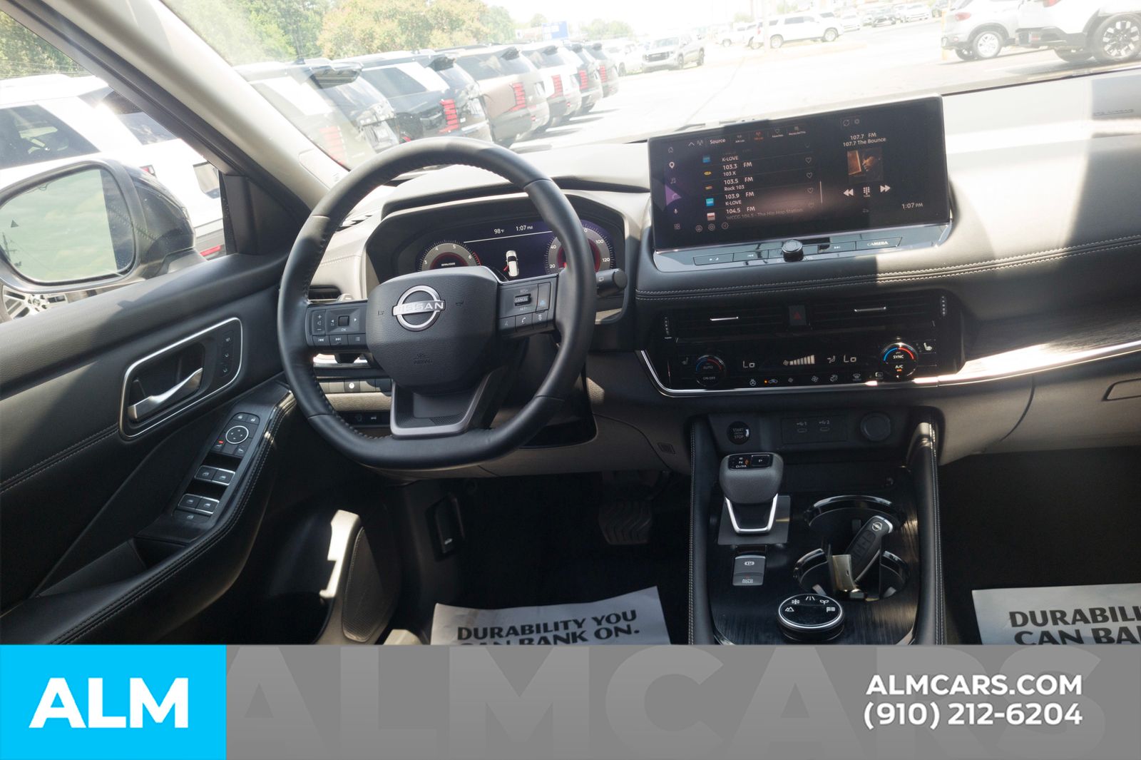 Used 2025 White Pearl Nissan Platinum image 23