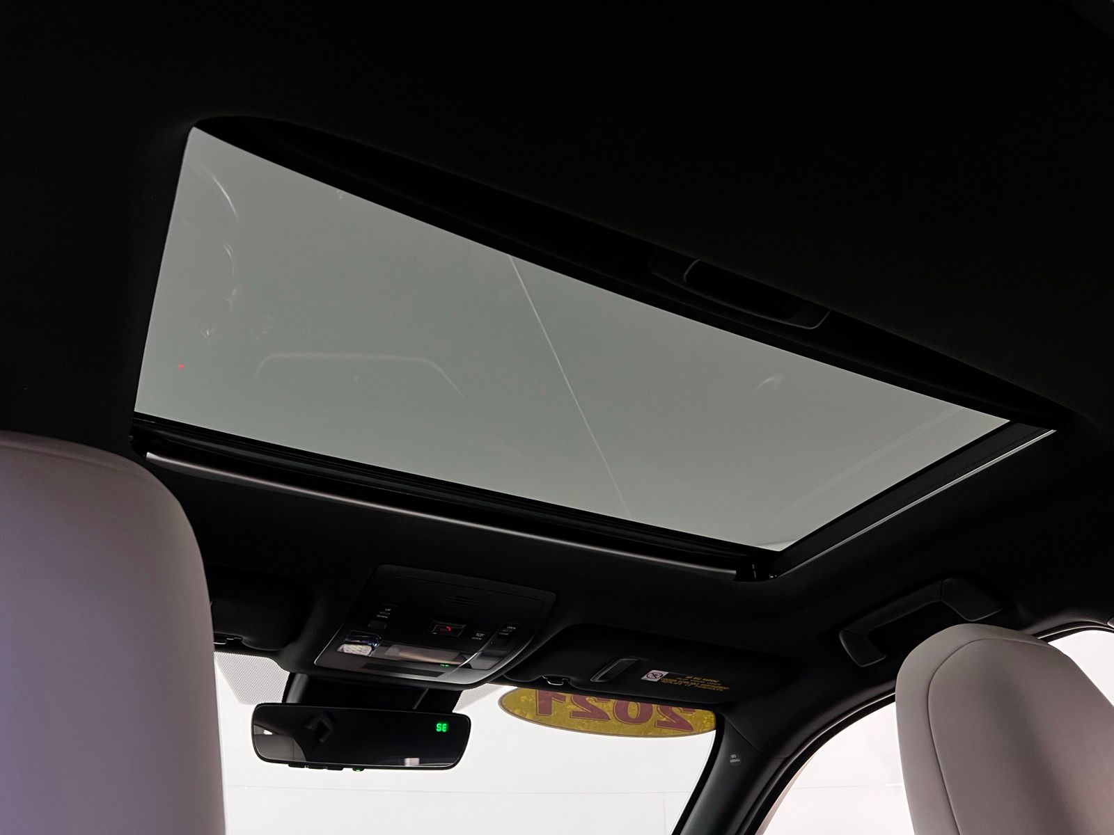 Thumbnail: 2021 Lexus UX - 24