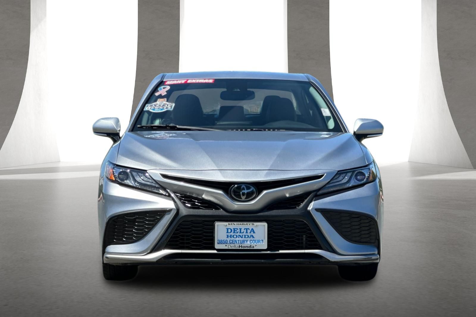2024 Toyota Camry XSE - Photo 8