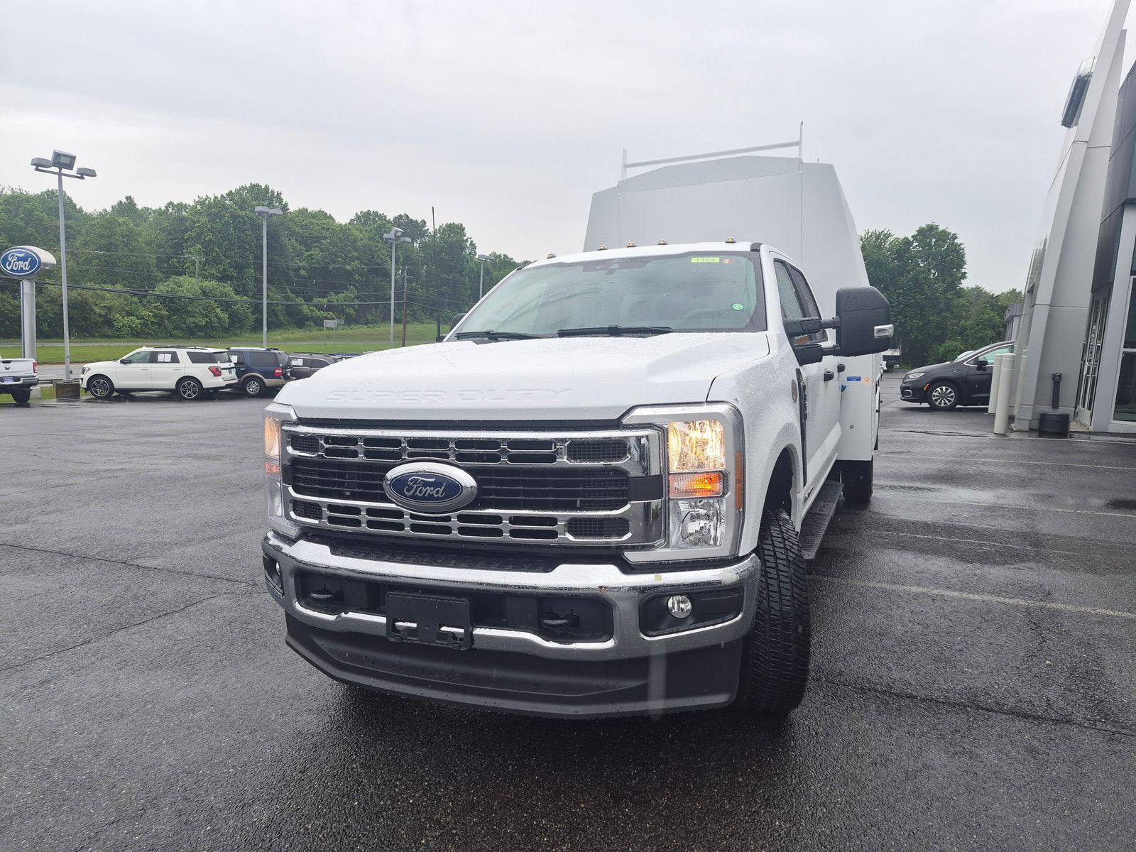 New 2026 Oxford White Ford XL SERVICE BODY image 15