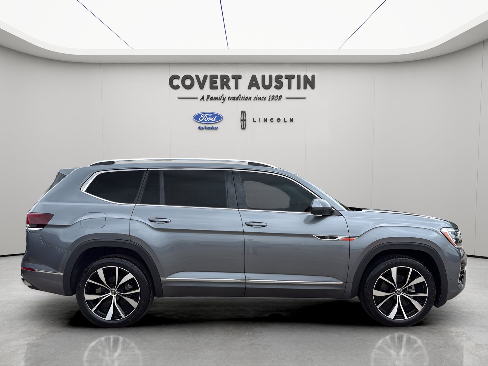 Used Car 2024 Volkswagen Atlas  2.0t Sel Premium R-line For Sale Under $40,000 In Austin, Texas