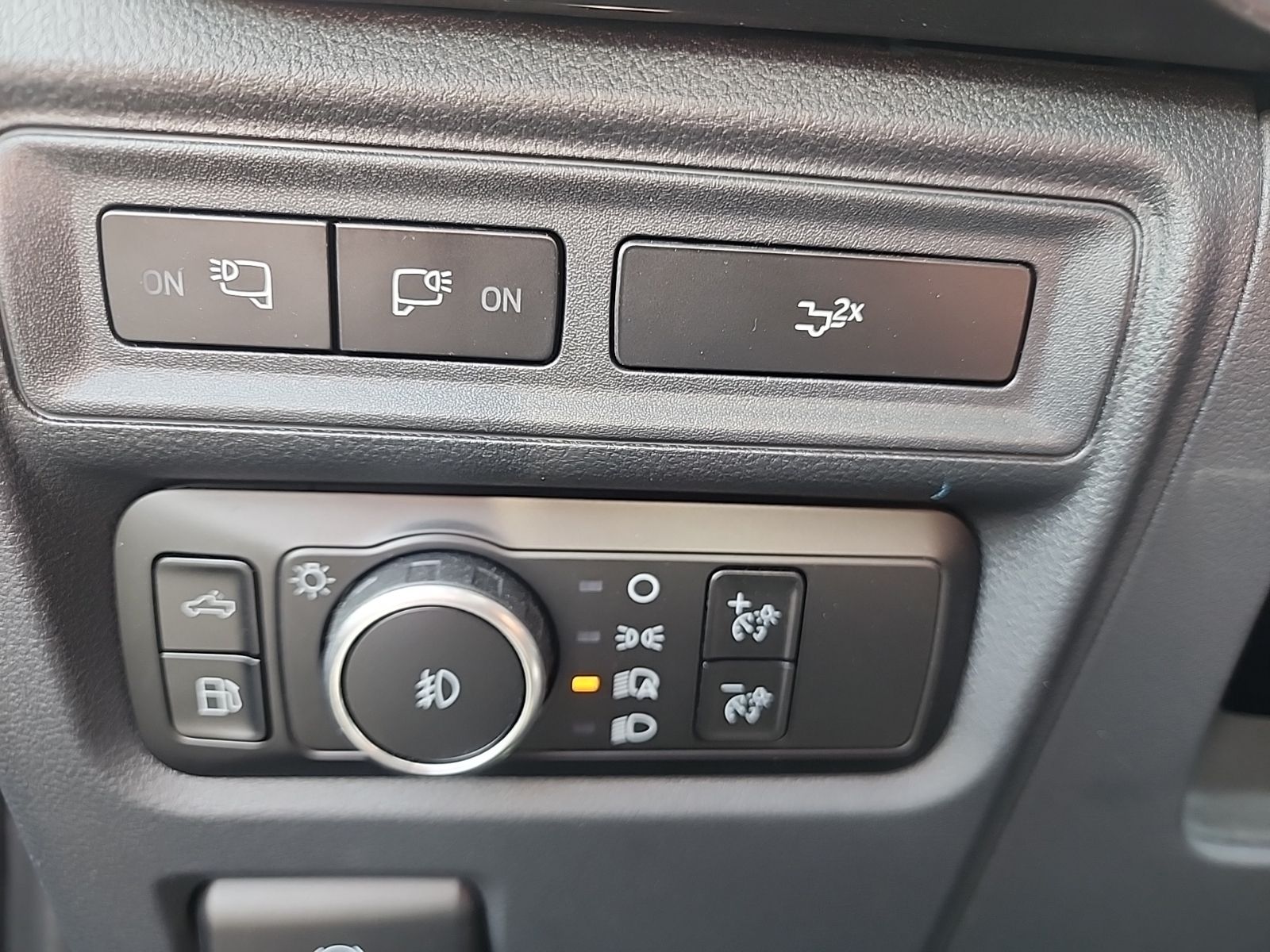 Certified Used 2024 Carbonized Gray Metallic Ford XLT image 22