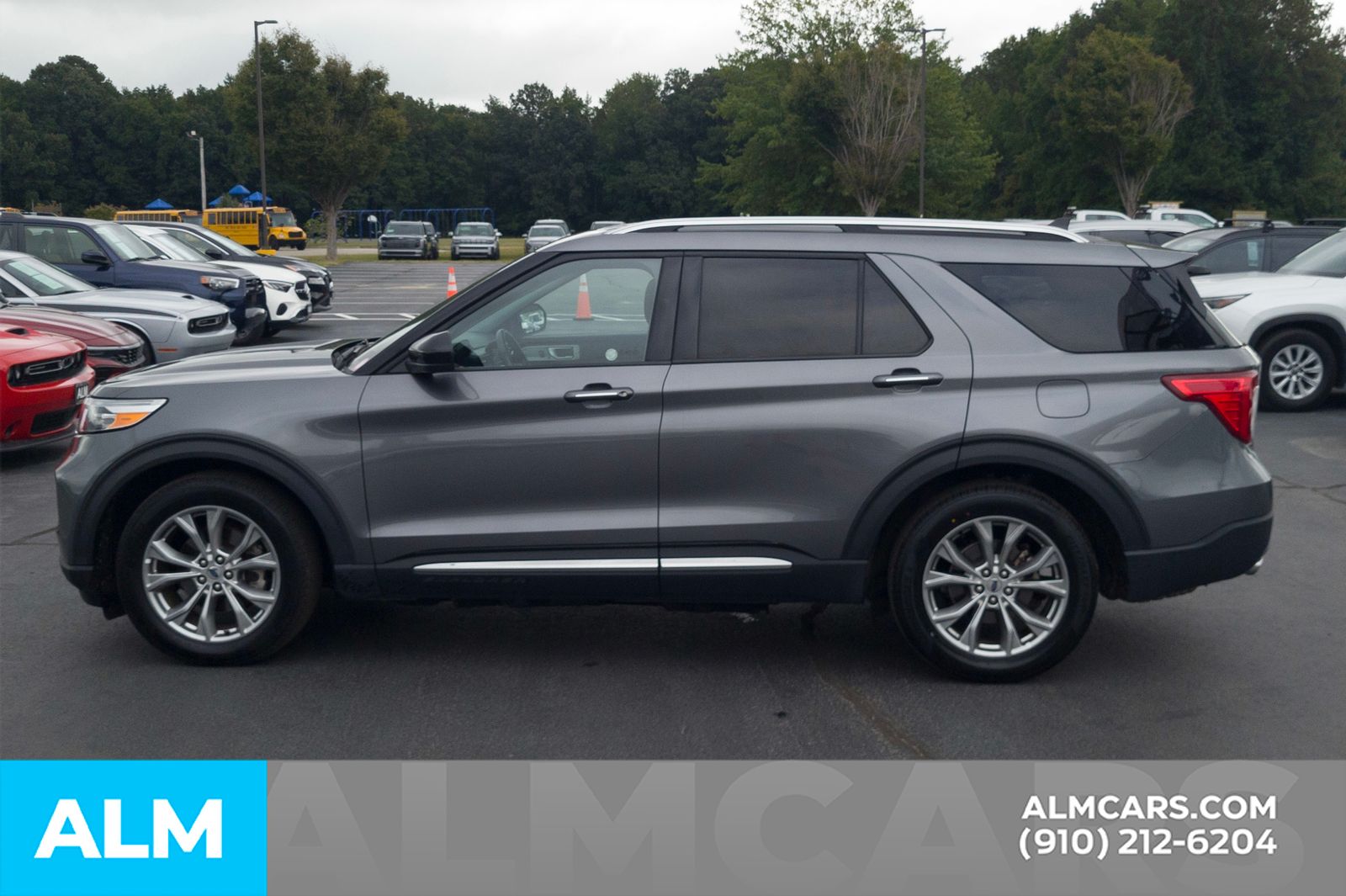 2024 Ford Explorer Limited photo 9