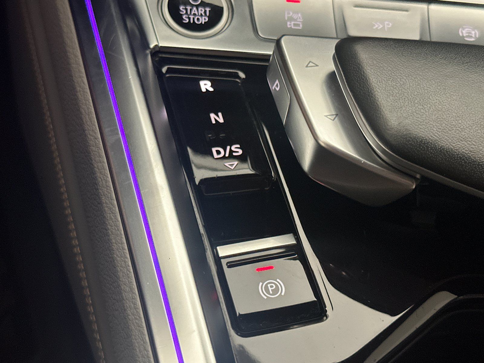 2024 Audi Q8 Sportback e-tron Prestige — full photo 20 of 27