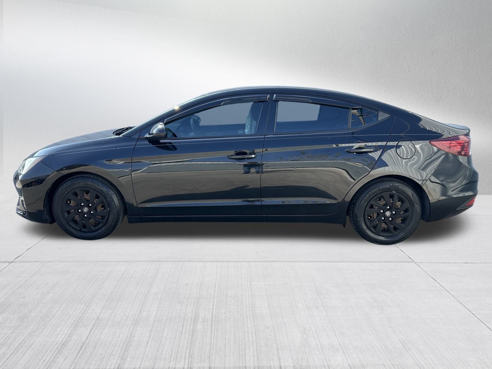 Used Car 2020 Hyundai Elantra  Se For Sale Under $15,000 In Austin, Texas