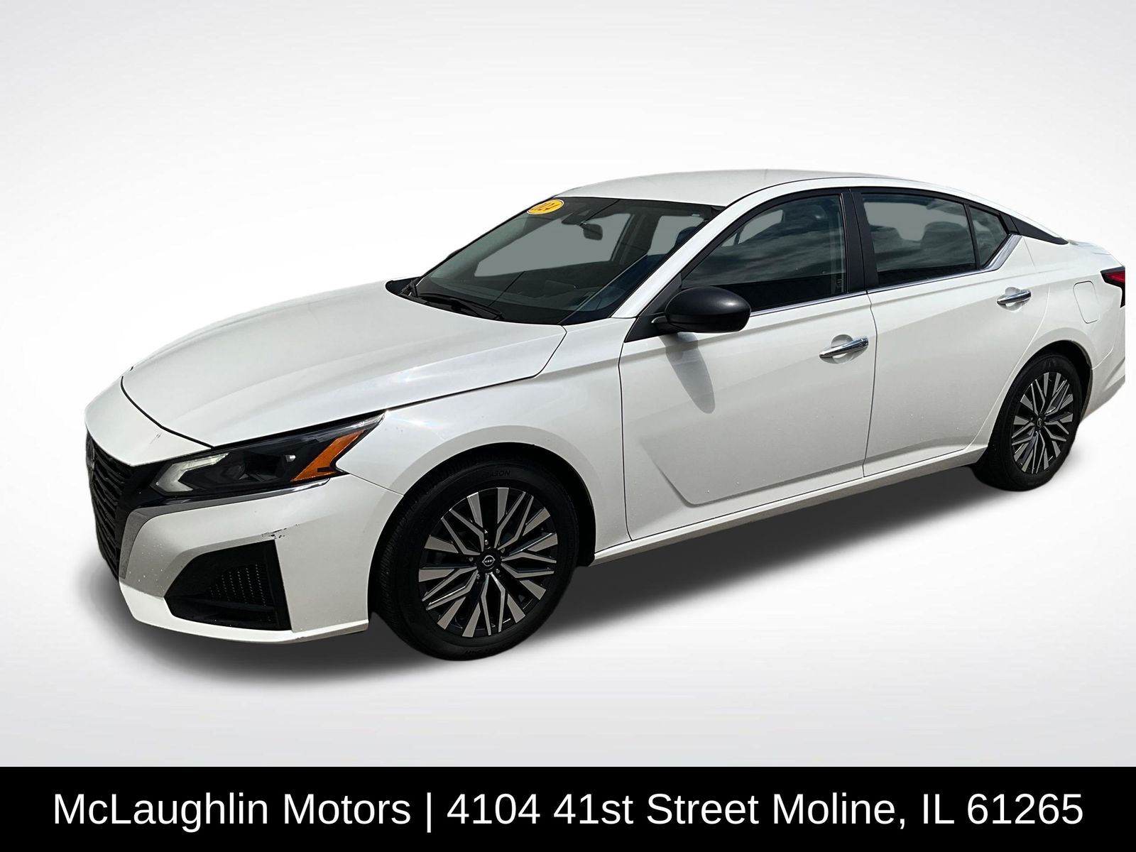 Pearl White Tricoat 2024 Nissan Altima Sedan Front-Wheel Drive Continuously Variable Transmission