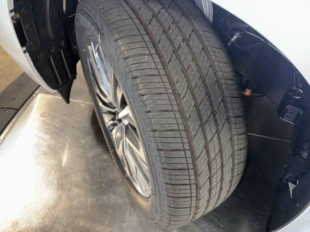 2025 Infiniti QX80 Sensory photo 11