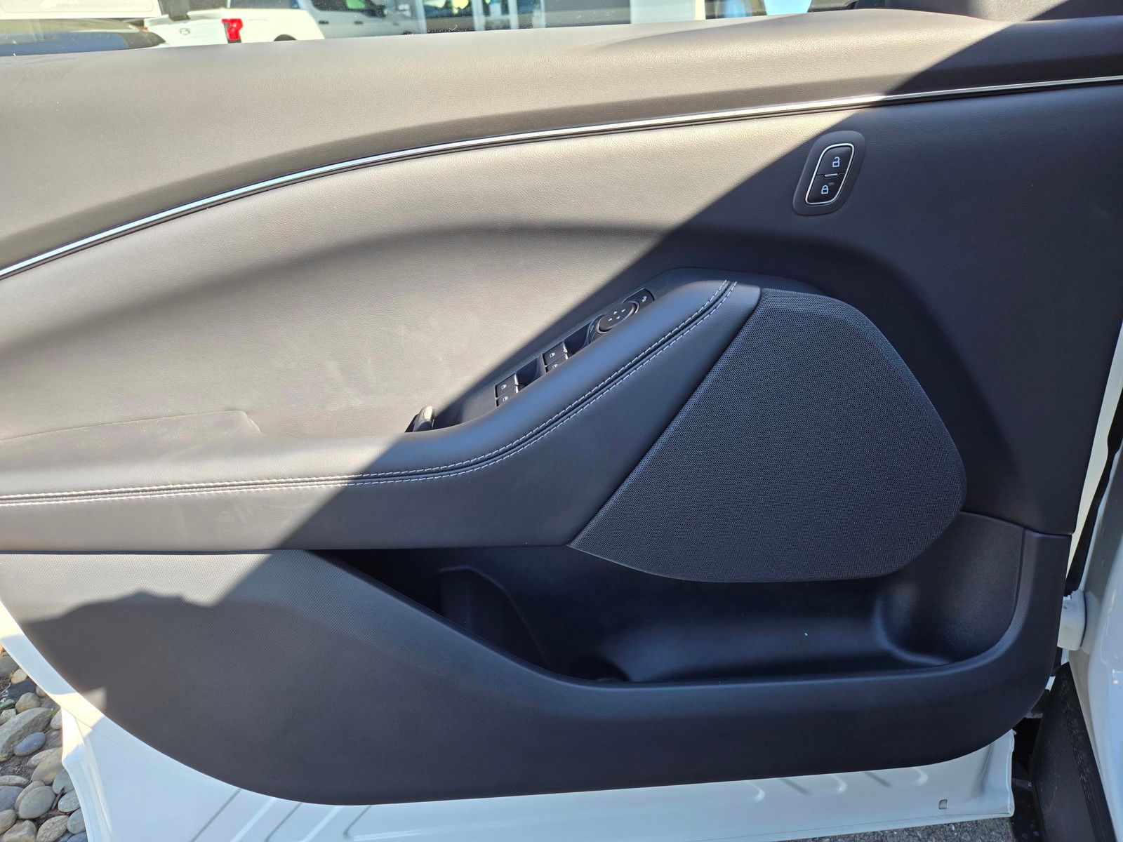 New 2026 White Ford Select image 7