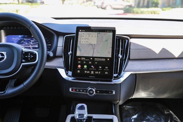 2026 Volvo XC90 Plus - Photo 21