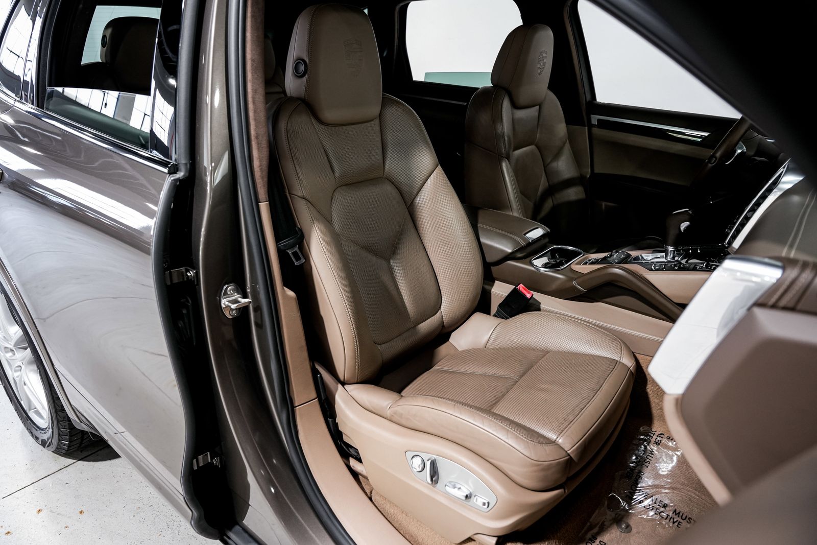 2013 Porsche Cayenne Turbo — photo 27