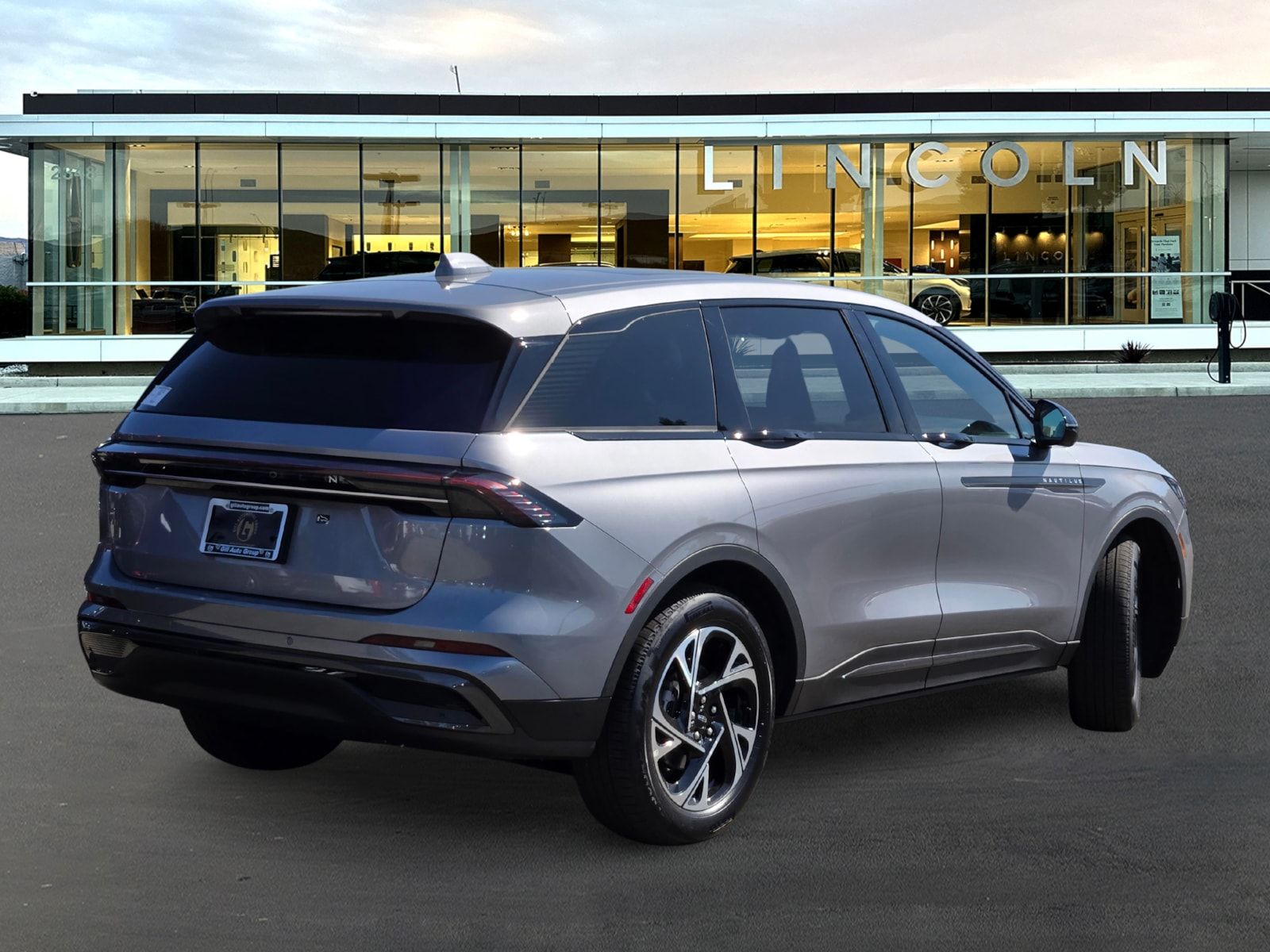 New 2025 Gray Lincoln Premiere image 4