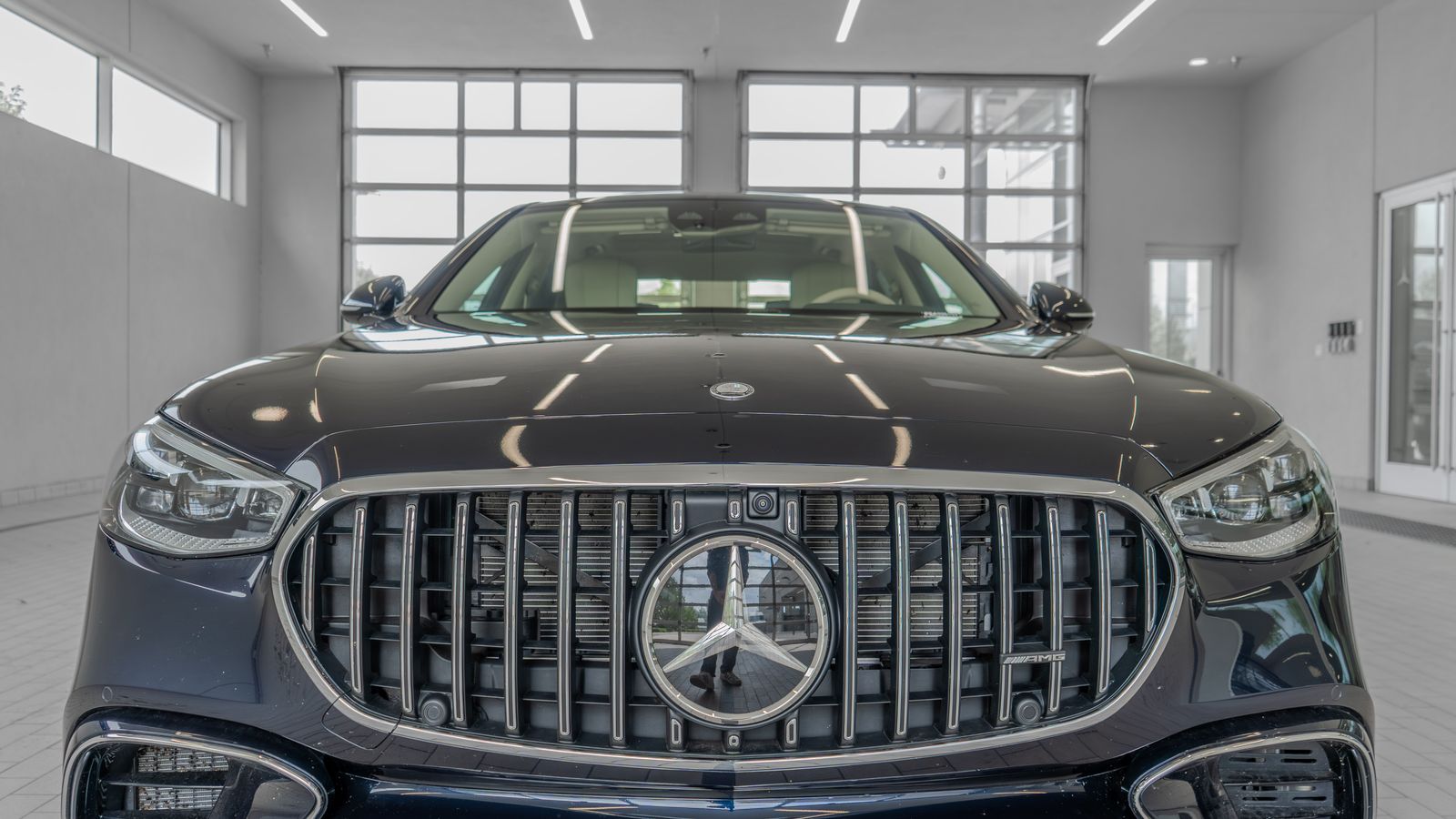 2025 Mercedes-Benz S-Class S 63 - Photo 23