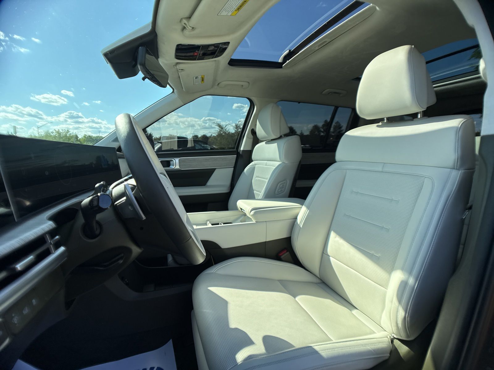 Used 2025  Hyundai Calligraphy image 21