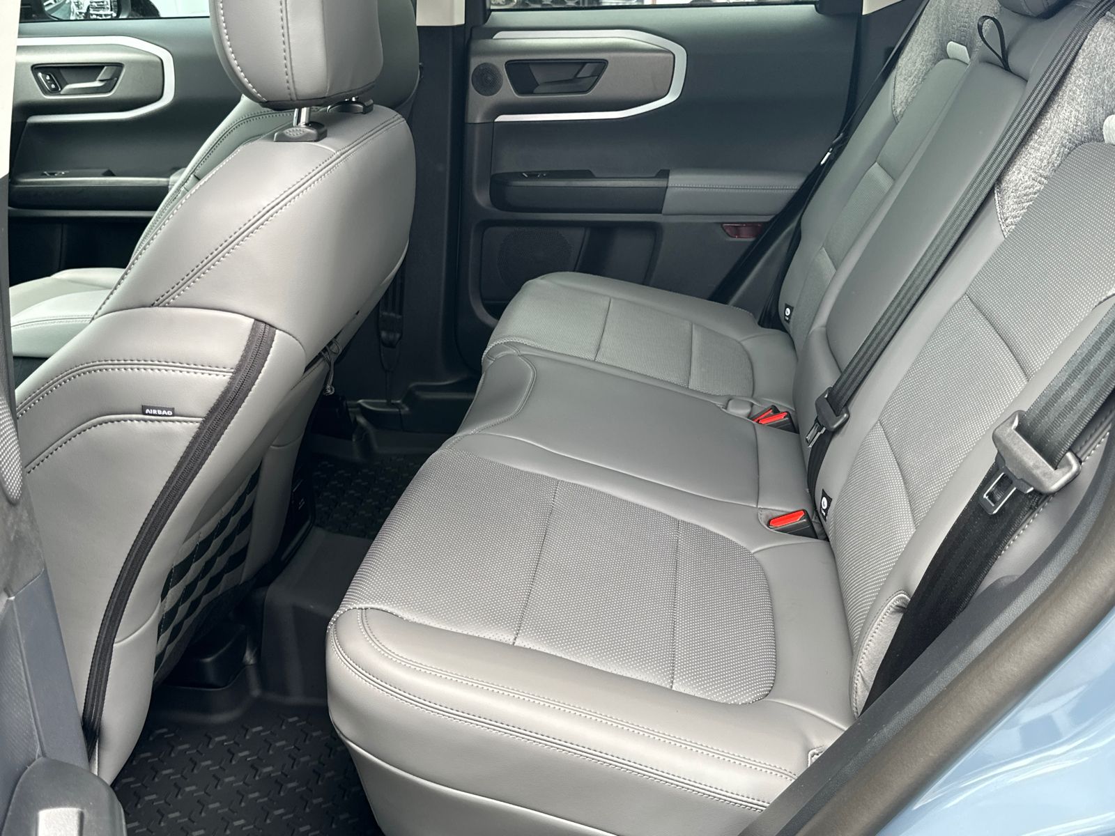 New 2026 Azure Gray Metallic Tri-Coat Ford Badlands® image 21