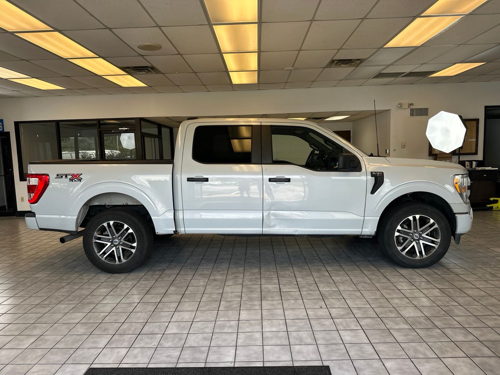 Used 2022 Space White Metallic Ford XL image 6