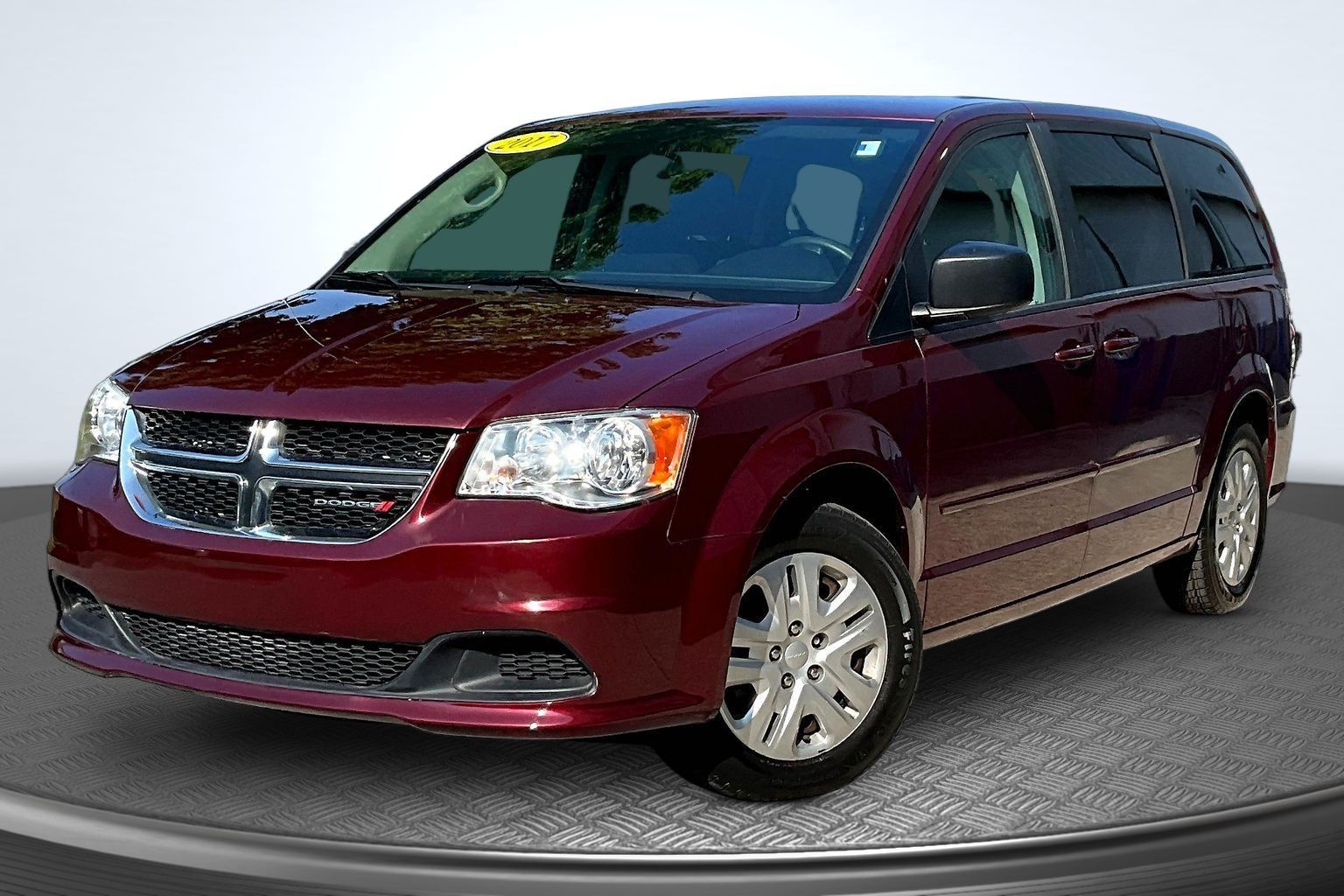 Octane Red Pearlcoat 2017 Dodge Grand Caravan Minivan Front-Wheel Drive 6-Speed Automatic