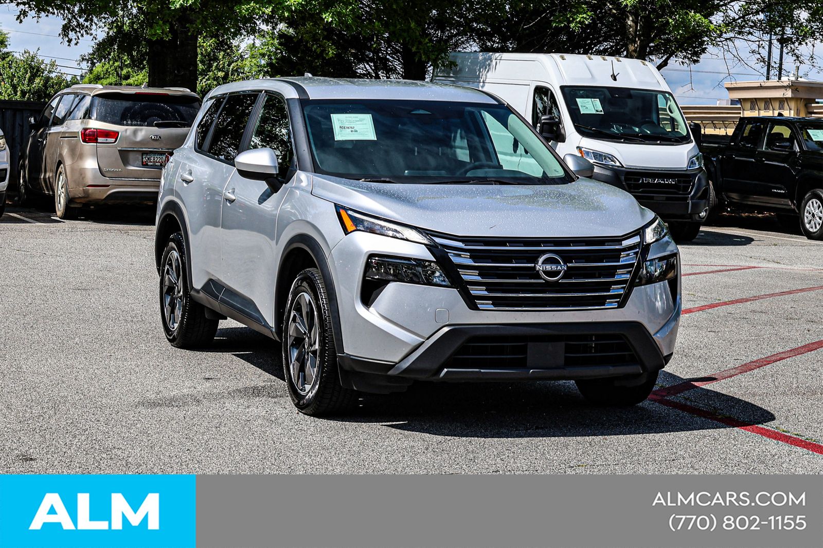 Used 2024 Silver Nissan SV image 5