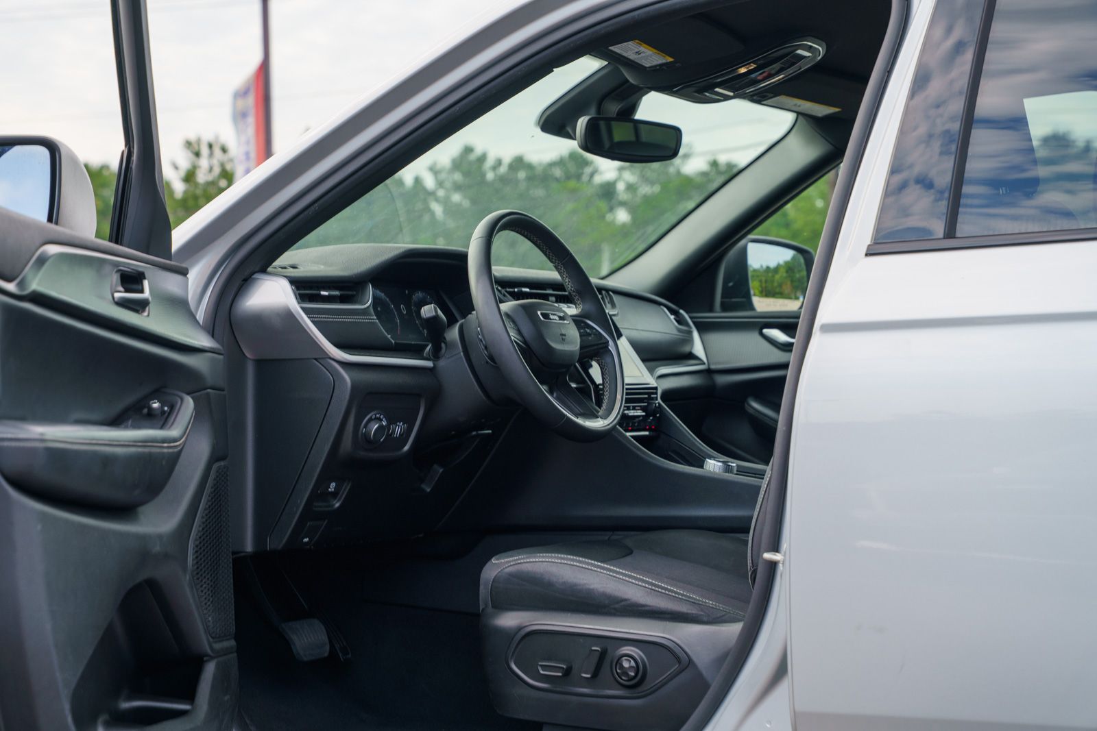 Used 2024 Jeep Grand Cherokee L SUV