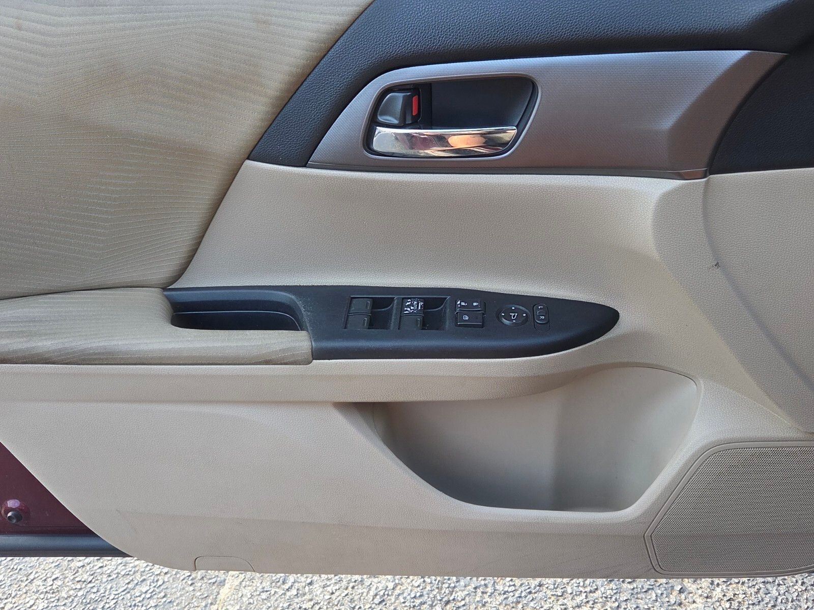 Used 2014  Honda LX image 29