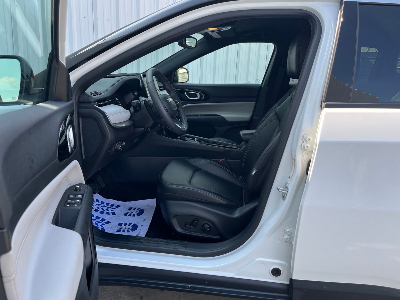 Used Car 2025 Jeep Compass  Limited For Sale Under $25,000 In Austin, Texas