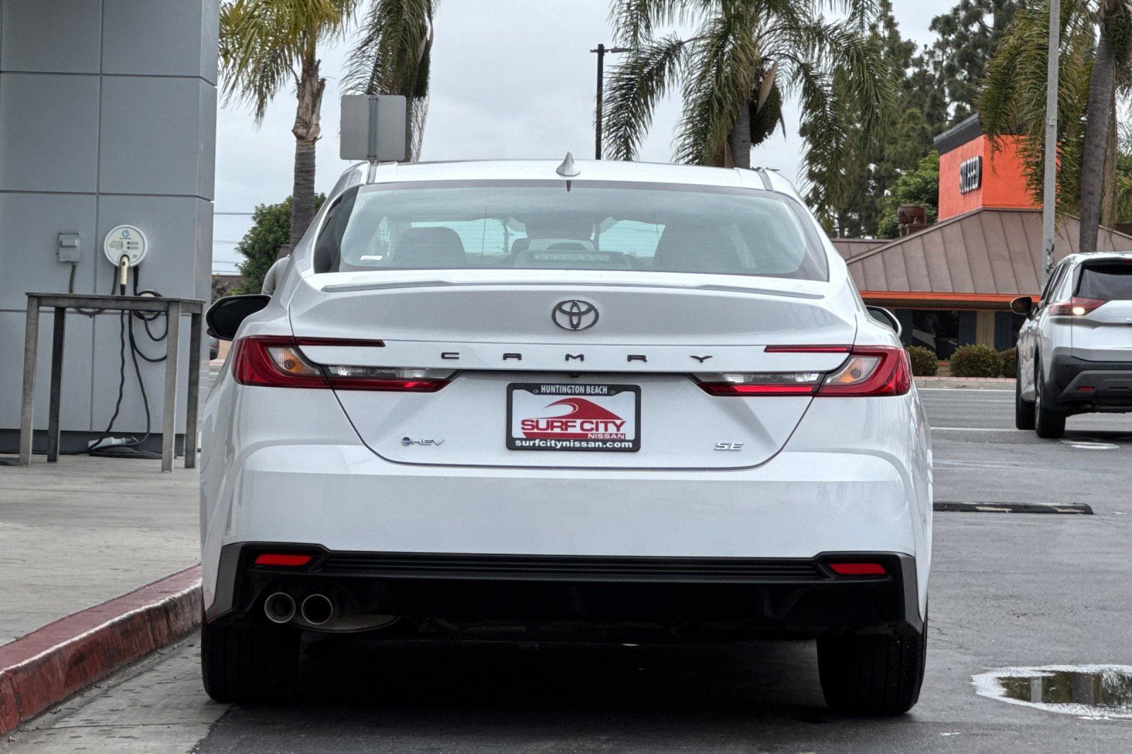 View vehicle photo 5