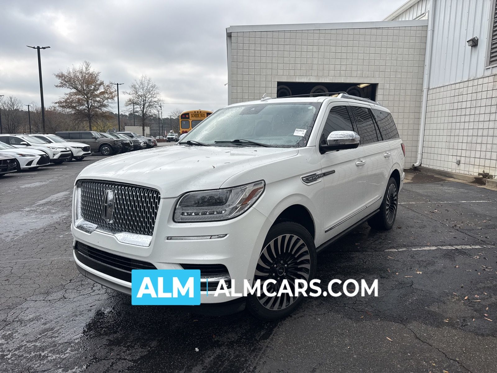 2021 Lincoln Navigator Black Label's photo